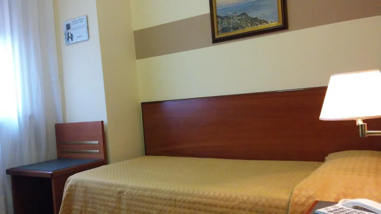 Hotel Due Fontane Casalpusterlengo 2*,